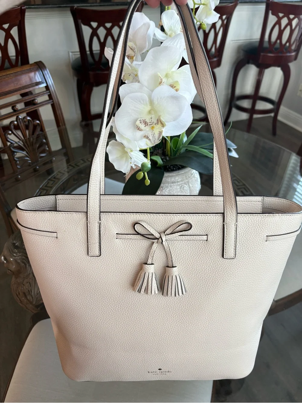 🤍🤍KATE SPADE HAYES PEBBLED LEATHER PARCHMENT ZIP TOP TOTE BAG!🤍🤍